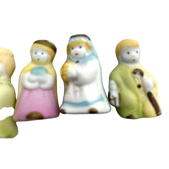Miniature Nativity Scene Porcelain 10 Piece Set Vintage - Picture 11 of 12
